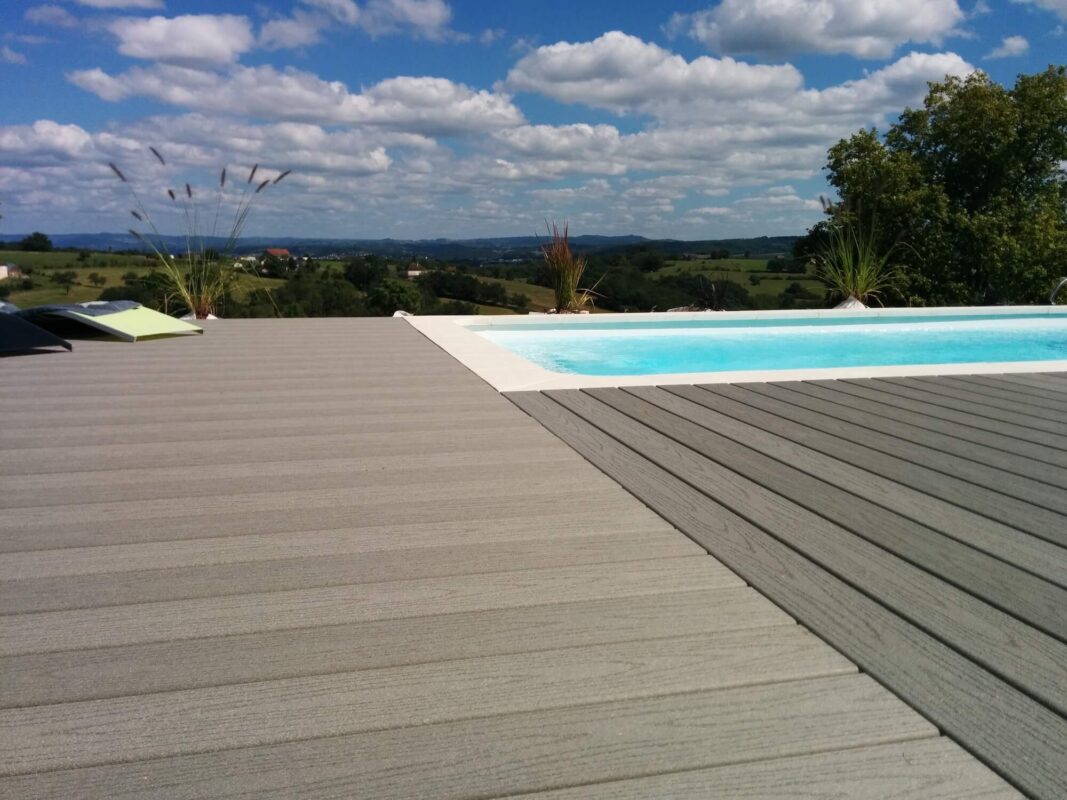There are some of our best suggestions for improving and beautifying your composite deck, so that you can make the most of your area all year long.